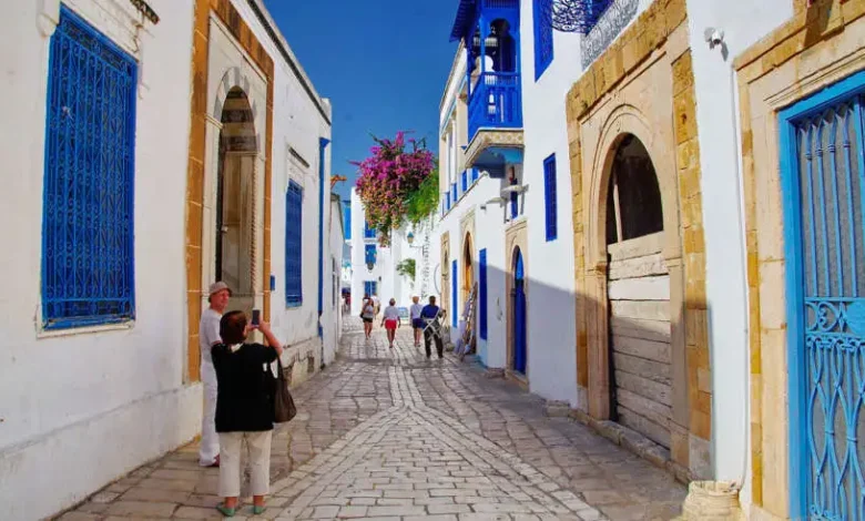 Le tourisme et les transferts des Tunisiens à l’étranger couvrent plus de 80 % de la dette extérieure, selon Dorra Milad
