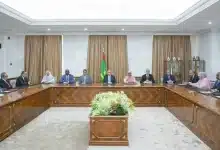 Photo de Le Président Ghazouani salue l’équipe de campagne de Sidi Ould Tah, élu à la tête de la BAD