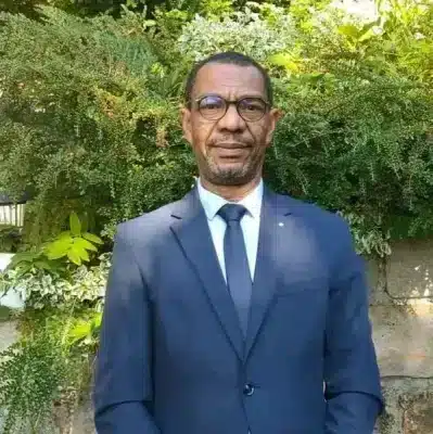 article Deme Abdoulaziz : Une élite issue des rangs militaires !