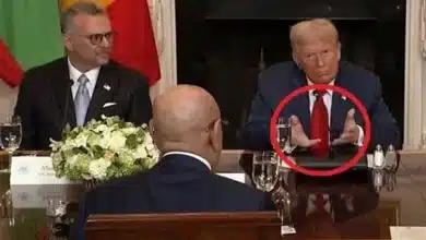 Photo de خبراء: إهانة ترامب لضيوفه تعكس بارانويا شديدة