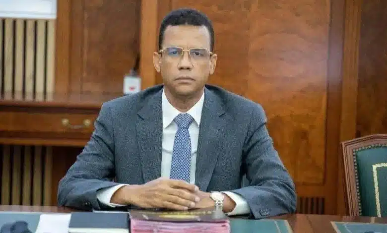 عاد معالي وزير الصيد والبنى التحتية البحرية والمينائية، السيد الفضيل سيداتي أحمد لولي، الليله إلى العاصمة نواكشوط، قادما من جمهورية السنغال.