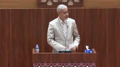 Photo de وزير الاقتصاد والمالية يؤكد: إدارة الدين العام تنطلق من استراتيجية متكاملة للتنمية المستدامة