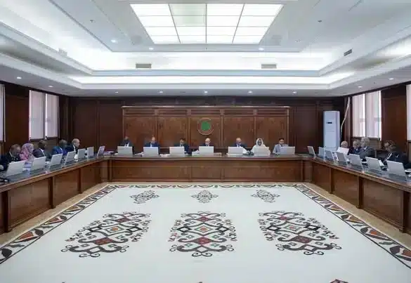 بعد عام على الولاية الثانية لغزواني: وزراء تحت نيران الانتقادات وآخرون يرسمون استراتيجية الظل