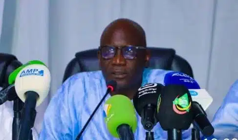 Photo de توضيح الحقائق بشأن لقاء الأحزاب والمبادرات السياسية الأحد عشر مع منسق الحوار