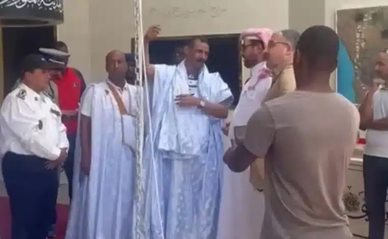 Le ministre et l’ambassadeur d’Arabie Saoudite inspectent les dégâts à l’exposition de la Sira du Prophète à Nouakchott