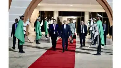 Photo de Crises régionales : le Président Ghazouani en route pour Doha pour un sommet arabo-islamique décisif