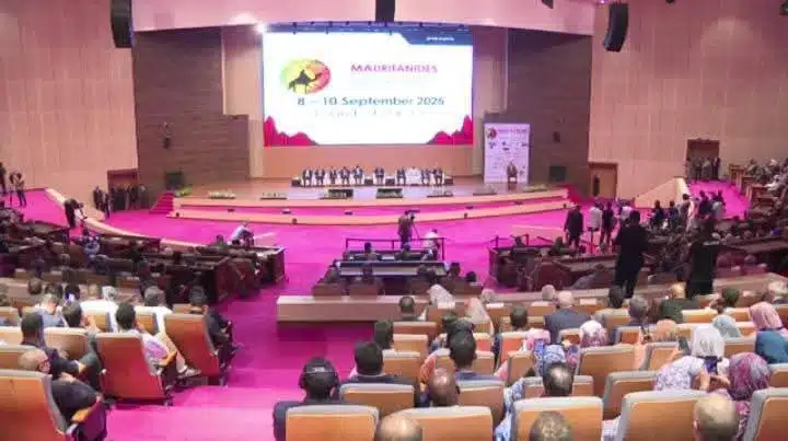 Le Président Mohamed Ould Cheikh El Ghazouani lors de l’ouverture de Mauritanides 2025 au Centre International des Conférences Al-Mourabitounes à Nouakchott.