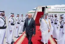Photo de Le président Ghazouani à Doha pour le sommet arabo-islamique d’urgence