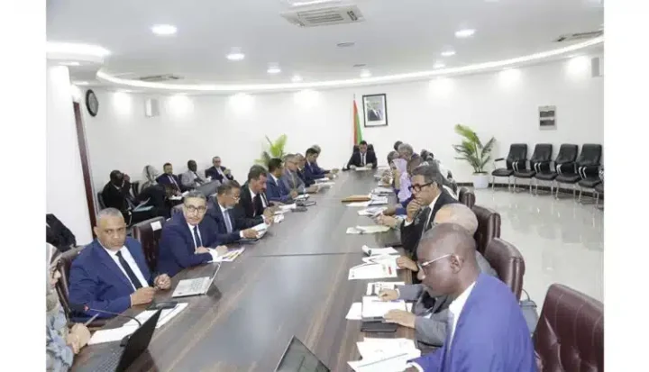 Le Premier ministre préside la réunion périodique du Comité ministériel chargé du suivi des grands projets