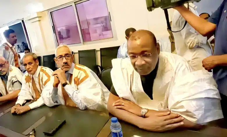منسقية أحزاب الأغلبية ترد على المعارضة: الحريات والتنمية في صلب رؤية الرئيس الغزواني
