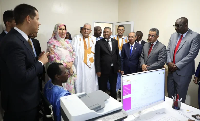 Extension des services de la CNASS : le ministre de la Santé lance le dispositif à Rosso 1 Le ministre de la Santé, entouré d’officiels, visite un bureau de la CNASS à Rosso lors du lancement de l’extension des services de l’assurance santé.