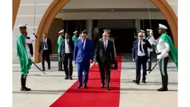 Photo de رئيس الجمهورية يتوجه إلى بروكسل للمشاركة في قمة منتدى البوابة العالمية