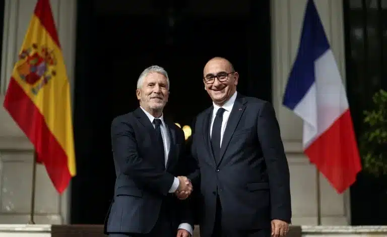 Laurent Nuñez place la lutte contre l’immigration illégale au cœur de son premier déplacement à l’étranger 1 Premier déplacement à l'étranger de Laurent Nuñez pour parler immigration et narcotrafic