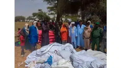Photo de Bababé: Fourniture d’aide aux personnes touchées par la montée des eaux du fleuve
