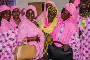 l’Association des Femmes Leaders pour le Développement (FLED) et l’association Diniass Development Initiative ont organisé leur troisième édition d’Octobre Rose.