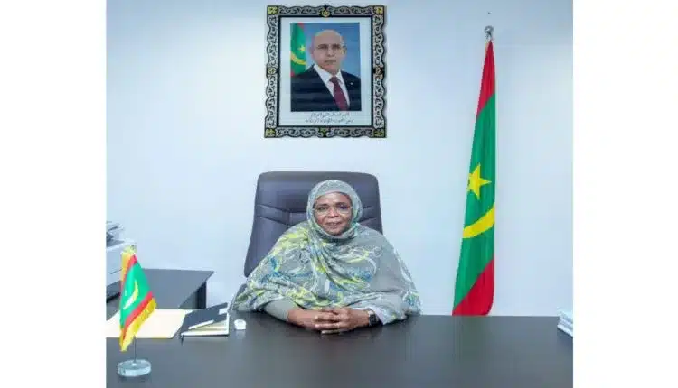 Photo de La ministre Mariem Boidiel Houmeid participe à plusieurs conférences internationales sur le travail et la numérisation
