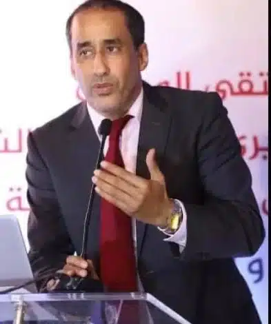 Mohamed El Mounir lors d’une intervention publique sur la justice et la réconciliation en Mauritanie.