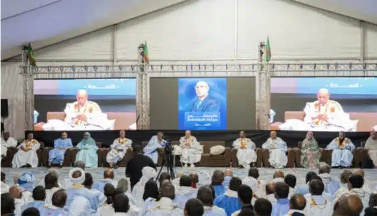 Le Président Ghazouani à Néma : un plan ambitieux pour le développement global du Hodh El Charghi 1 Le Président Mohamed Ould Cheikh El Ghazouani lors de sa rencontre avec les cadres et la population de Néma