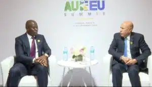 le Président Ghazouani et son homologue gabonais, le Général Brice Clotaire Oligui Nguema.