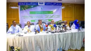 Photo de ندوة سياسية لحزب تواصل حول الحوار في موريتانيا: التجارب والتحديات والآفاق