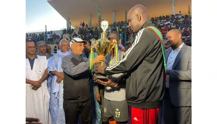 والي كوركول يشرف على اختتام بطولة كأس عمدة بلدية كيهيدي 1 والي كوركول يشرف على اختتام بطولة كأس عمدة بلدية كيهيدي