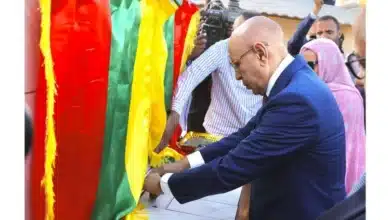 Photo de رئيس الجمهورية يضع حجر الأساس لمشروع تزويد مدينة كيفة بالماء الصالح للشرب انطلاقا من النهر