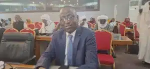 Les cadres juridiques nationaux de lutte contre les discriminations fondées sur l’ascendance et le travail au Sahel : le cas de la Mauritanie, entre avancées normatives et défis d'application 2 Participant à une session de la Conférence internationale sur les communautés discriminées sur la base de l’ascendance et du travail à Niamey