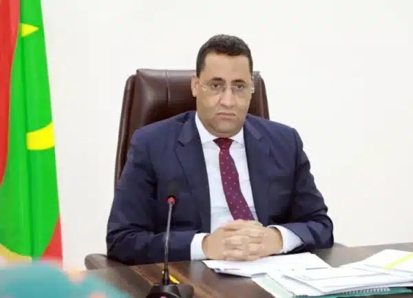 Le Premier ministre mauritanien lors d’une réunion officielle sur la préparation du recrutement de 3 000 postes dans la fonction publique.