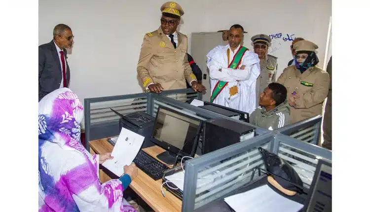 والي نواكشوط الشمالية يتفقد بلدية دار النعيم ومؤسسات خدمية في إطار البرنامج الاستعجالي 9 Photo de والي نواكشوط الشمالية يتفقد بلدية دار النعيم ومؤسسات خدمية في إطار البرنامج الاستعجالي