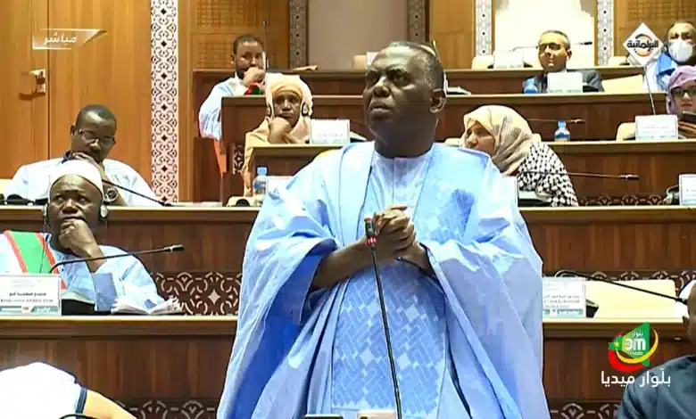 Débat parlementaire : quand la critique radicale refuse la complexité du réel 1 Photo de Débat parlementaire : quand la critique radicale refuse la complexité du réel