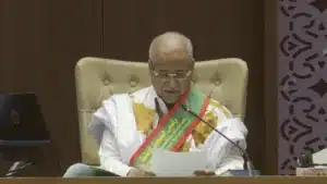 اختتام الدورة العادية الأولى 2025-2026: رئيس الجمعية الوطنية يشيد بأربعة أشهر من الأنشطة البرلمانية المكثفة 7 Clôture de la première session ordinaire 2025-2026 : le Président de l’Assemblée nationale salue quatre mois d’intenses activités parlementaires