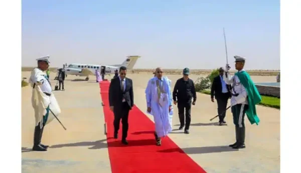 Ghazouani Gorgol : Le président boucle sa visite dans le Gorgol et rentre à Nouakchott 1 Photo officielle de l’accueil du Président à l’aéroport de Nouakchott