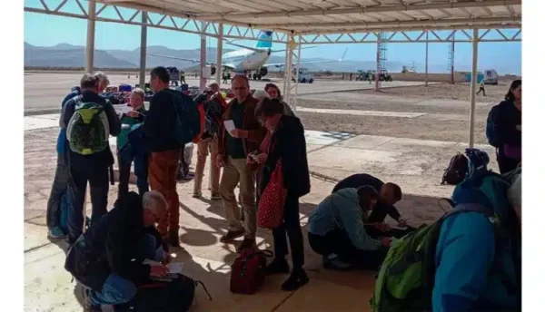 وصول 102 من السياح الأوروبيين إلى مدينة أطار 1 وصول 102 من السياح الأوروبيين إلى مدينة أطار