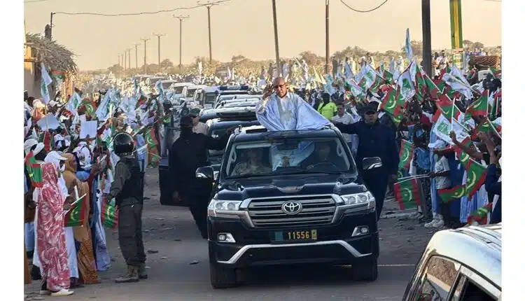 Les populations de M’bout réservent un accueil populaire massif au Président de la République 1 Les populations de M’bout réservent un accueil populaire massif au Président de la République