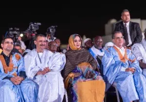 Nuits du Médih 13e Édition : Ouverture officielle à Nouakchott 2 La Première Dame et le Ministre de la Culture à l'ouverture du festival Les Nuits du Médih au stade Cheikha Ould Boidiya.