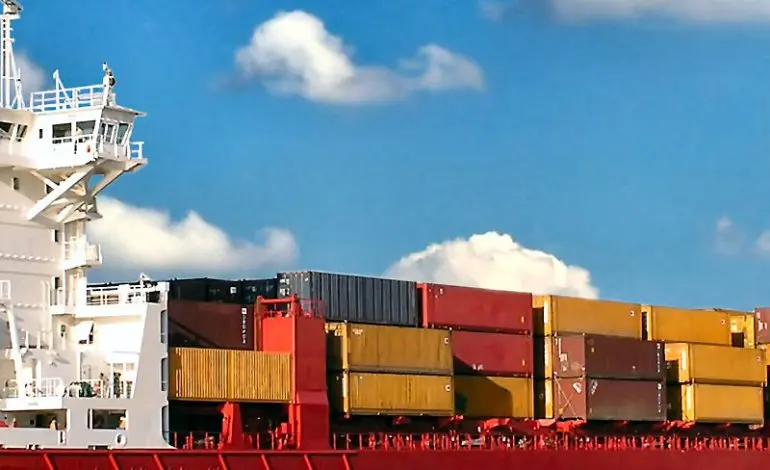 Moyen-Orient : comment le conflit touche l’Afrique 1 Les affrontements dans le Golfe menacent le transport maritime, l’approvisionnement énergétique et la stabilité économique de pays situés bien au-delà du champ de bataille.