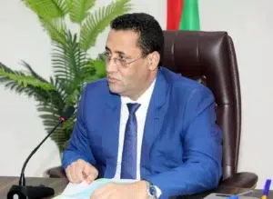 Mauritanie : Ould Djay préside le comité de suivi de l'approvisionnement du marché 2 Portrait du Premier Ministre mauritanien Mokhtar Ould Djay lors d'une réunion officielle.