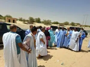 Le FCJ achève sa tournée à l’intérieur et appelle au compromis pour sauver le dialogue national 2 Délégation du FCJ conduite par Jemil Mansour rencontrant les notables locaux.