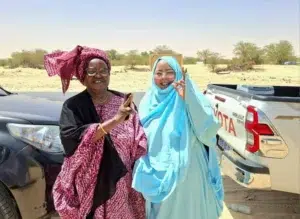 Le FCJ achève sa tournée à l’intérieur et appelle au compromis pour sauver le dialogue national 4 Responsables féminines du FCJ lors de la tournée à Magtaa Lahjar, Mauritanie.