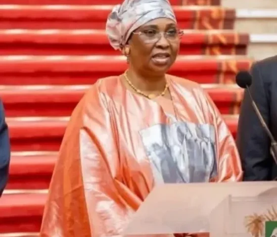 Candidature de Coumba Bâ à l'OIF : La Vision de la Mauritanie 1 Coumba Bâ, candidate de la Mauritanie à la direction de l'OIF, lors d'un discours officiel.