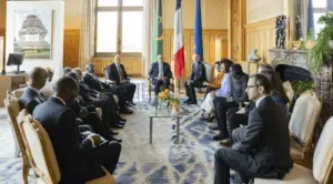 Visite d’État Mauritanie France : L'alliance stratégique face au chaos du Sahel 4 Réunion de délégation entre la Mauritanie et la ville de Paris