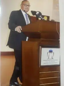 Redistribuer ou rendre capable ? Les termes d'un débat nécessaire 1 Mohamed-Mahmoud6bah-Redistribuer- ou-rendre capable- Les-termes- d-un-débat- nécessaire