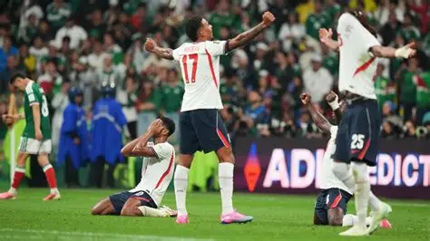 Mondial 2026 : l’Angleterre élimine le Mexique au bout du suspense et rejoint les quarts