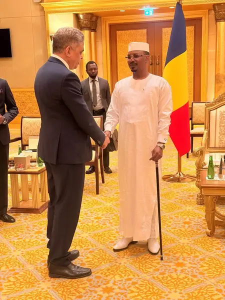 Diplomatie : Le Président tchadien Mahamat Idriss Déby transmet un message de fraternité à Mohamed Ould Cheikh El Ghazouani