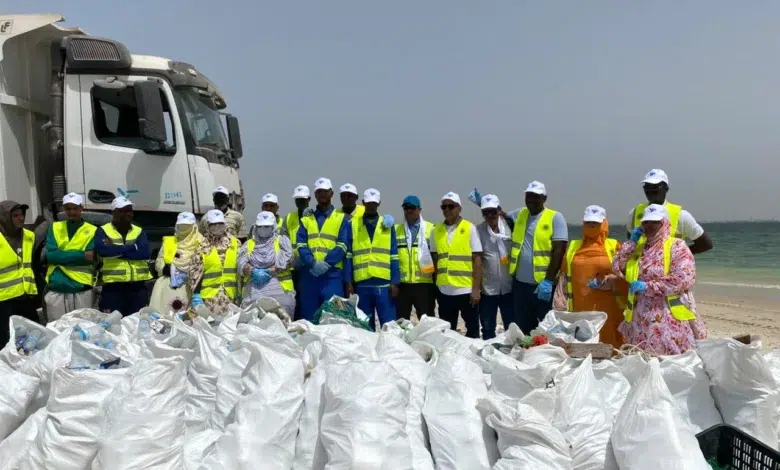 Environnement : la SNIM et les associations locales s’unissent pour assainir le littoral de Cansado 1 Photo de Environnement : la SNIM et les associations locales s’unissent pour assainir le littoral de Cansado
