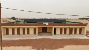 Kinross Tasiast inaugure un marché et un abattoir à Benichab 5 Façade principale du nouveau marché commercial de la commune de Benichab