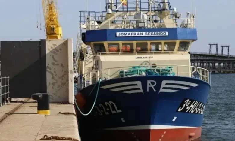 Pêche : la flotte de Huelva suspendue à l'accord de pêche UE-Mauritanie 1 Navire congélateur espagnol de pêche de fruits de mer au large de la Mauritanie