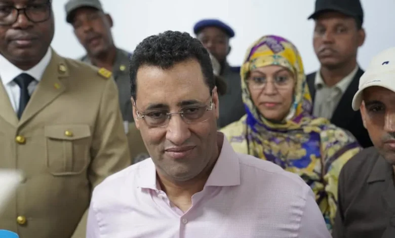 Nouakchott : El Moctar Ould Diay inspecte les chantiers urbains 1 Le Premier ministre mauritanien El Moctar Ould Diay lors d'une visite d'inspection des chantiers à Nouakchott.