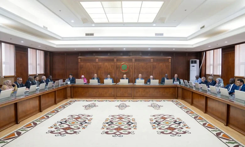 نتائج اجتماع مجلس الوزراء: مراسيم جديدة بشأن الصيدلة، العقار، وتكاليف الحج لعام 2027 1 رئيس الجمهورية محمد ولد الشيخ الغزواني يرأس اجتماع مجلس الوزراء بالقصر الرئاسي